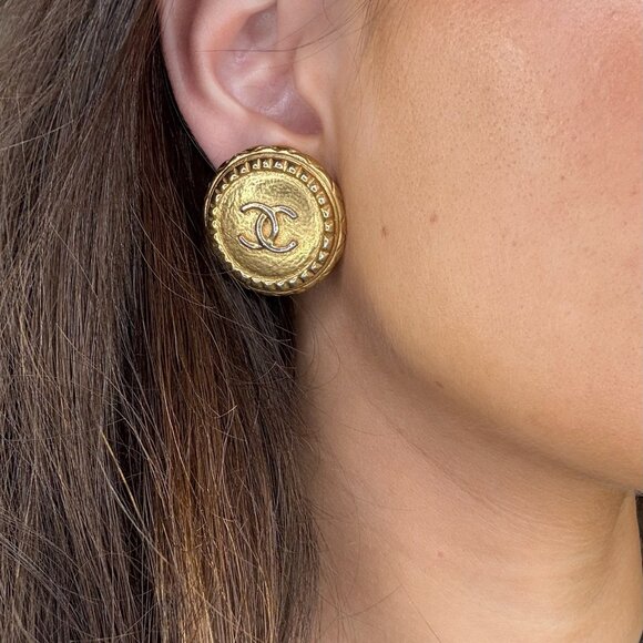 Chanel Large CC Logo Earrings - Picture 1 of 6